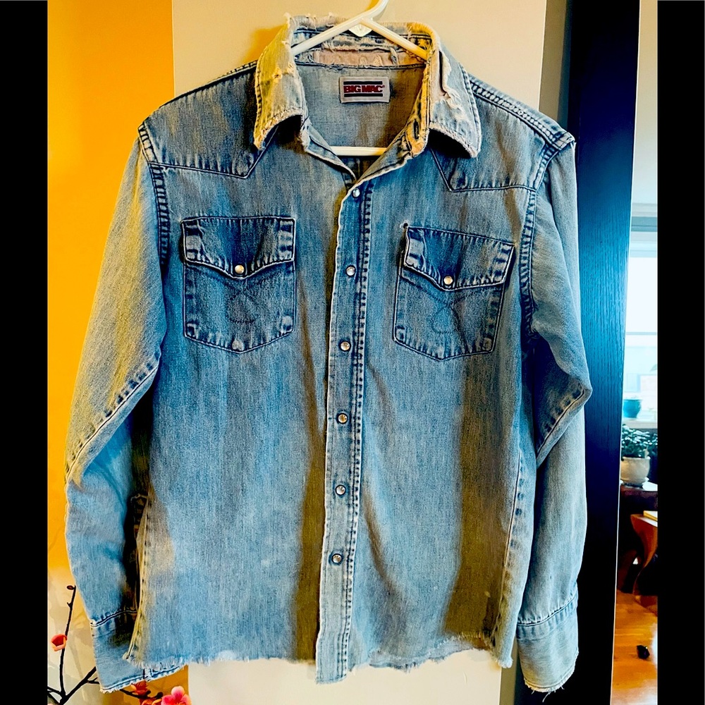 OVERSIZED VINTAGE DENIM SNAP BUTTON DOWN